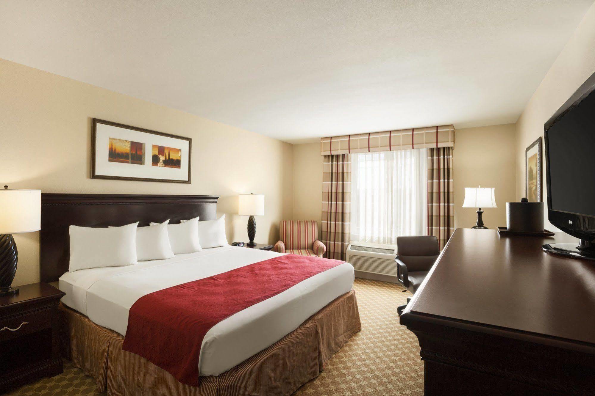 Country Inn & Suites By Radisson Bismarck Waterpark Exterior foto